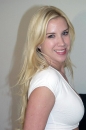 Taylor Lynn picture 2